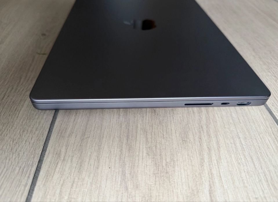 Apple Macbook Pro 14 M2 Pro!
