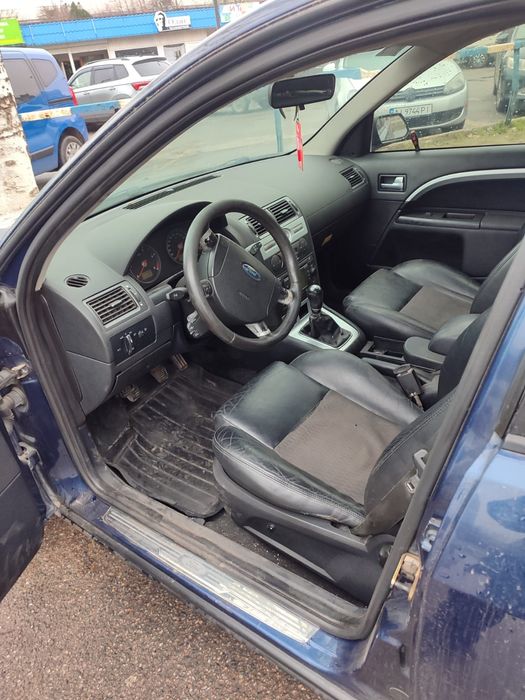 Срочно продам два форд мондео 3 універсал