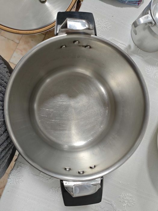 Panela de pressão 24cm diâmetro - ótimo estado