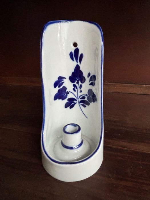 Loiça de Viana: Castiçal de Parede