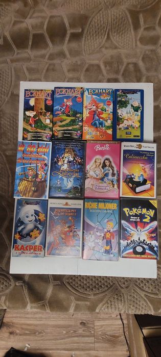Bajki  kasety VHS ,zestaw 12 sztuk