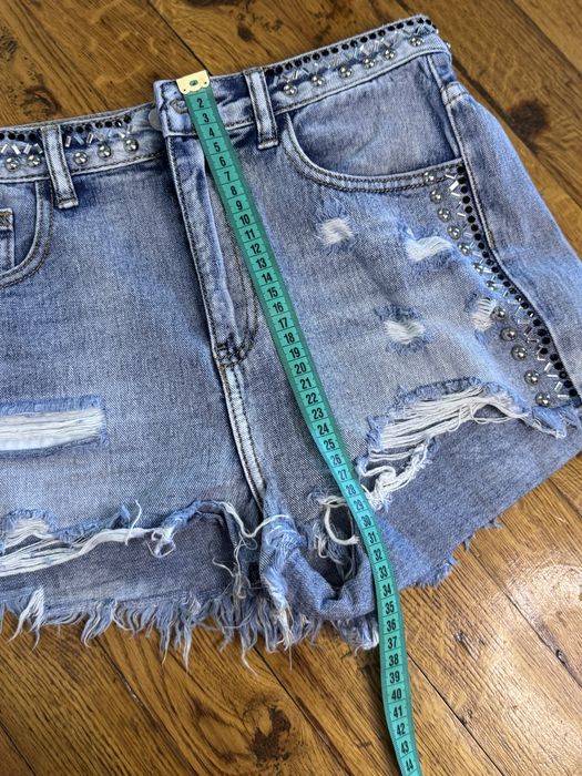 Жіночі джинсові шорти, розмір S