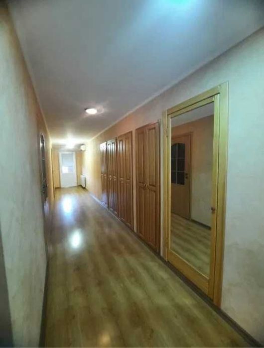 Продаж будинку центр міста