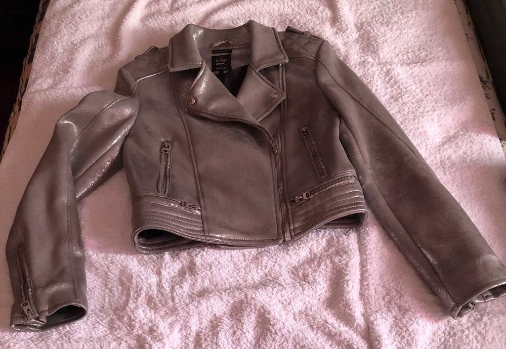 Blusão prateado da Zara