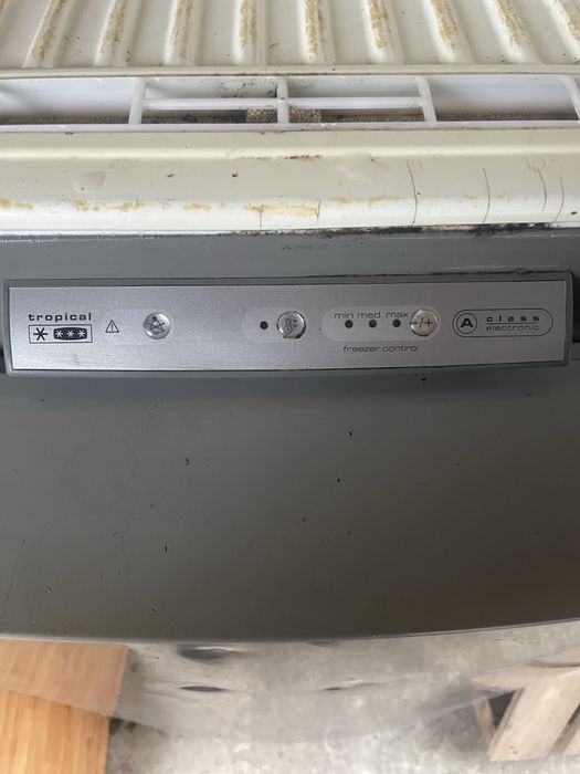 Холодильник Whirlpool