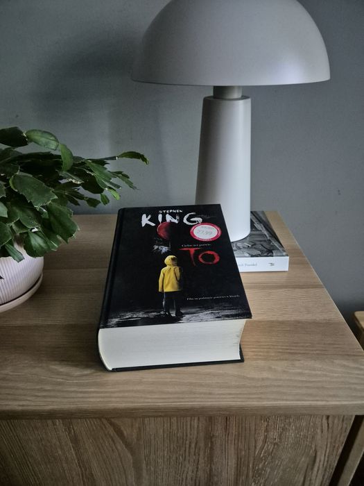 S. King "To" (It)