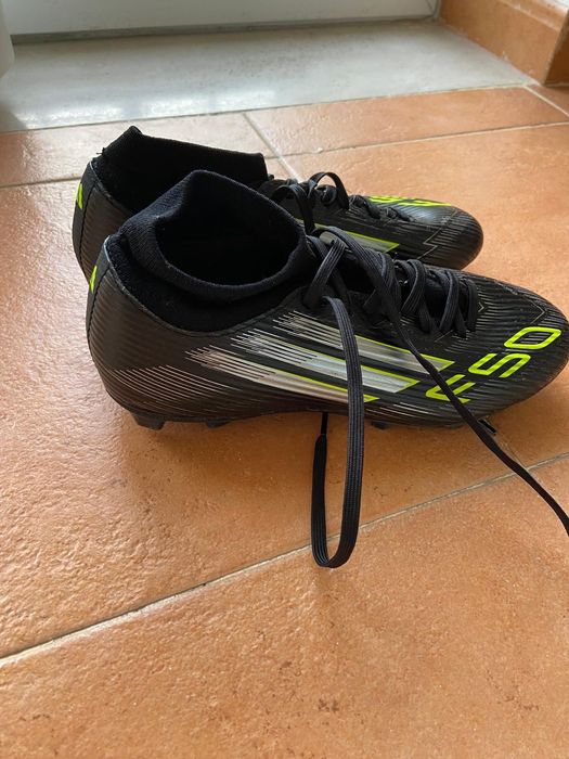 Chuteiras Adidas F50 - Como Novas