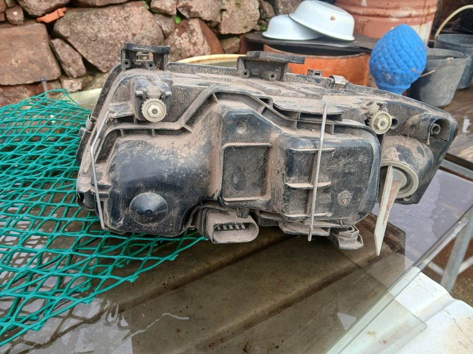 Farol audi a6 c5 4b direito