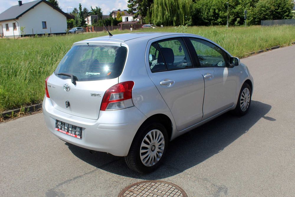 Toyota Yaris.Piekne auto w super stanie.Bezwypadkowy