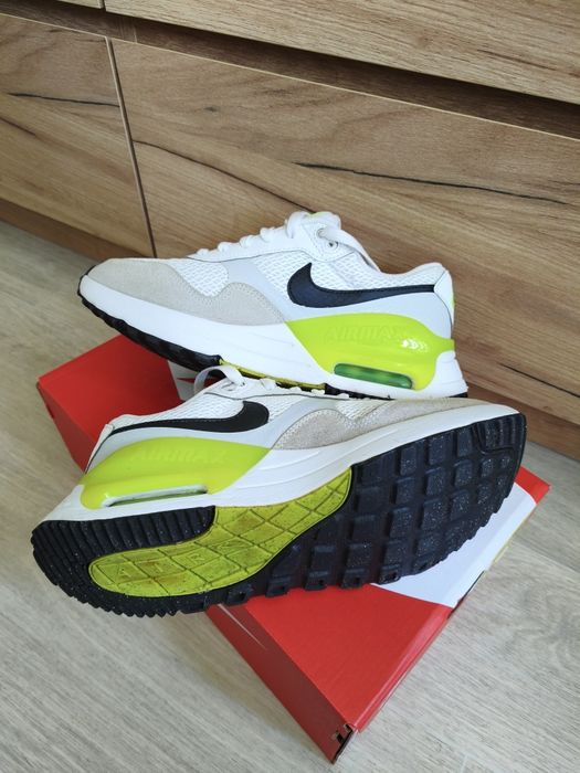 Кросівки жіночі демісезонні Nike AIR MAX SYSTM. Розмір 39