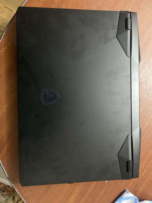 Portatil gamer msi GP76 leopard