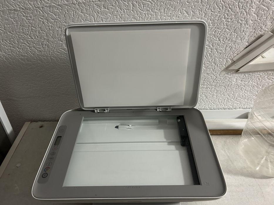 Принтер HP Desk Jet 2710