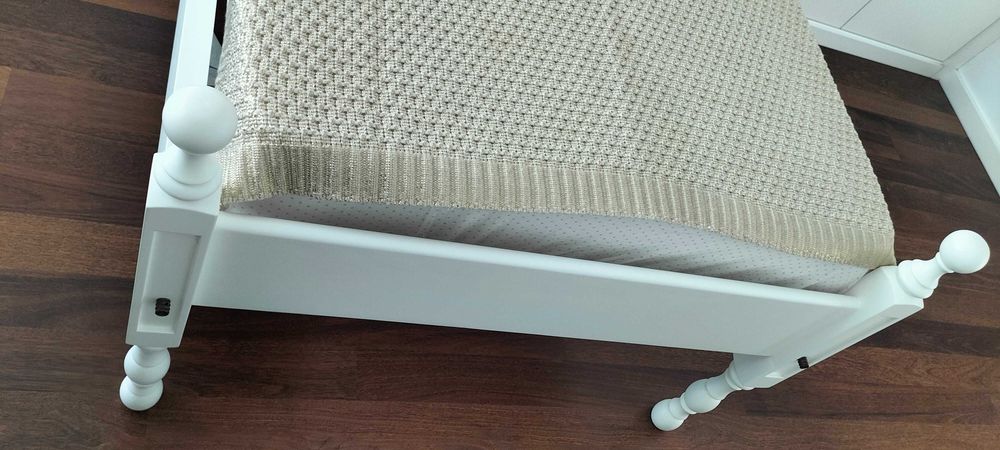 Quarto cama madeira maciça  (carvalho) Lacado - Colchão NOVO!