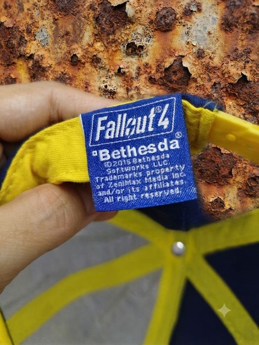 Кепка мерч Fallout 4 від Bethesda