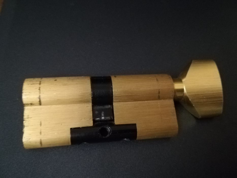 Дешево продам серцевину до замка