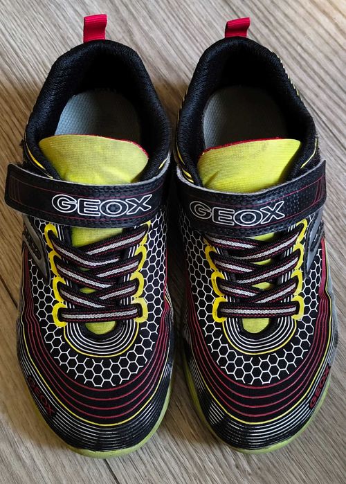 Buty sportowe adidasy półbuty dziecięce Geox rozm. 34