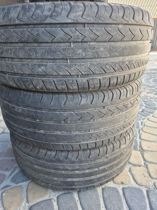 Продам скати резину 225/55 р 17
