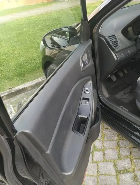 Hyundai I20 - Ano 2015 - gasolina - 5 lugares