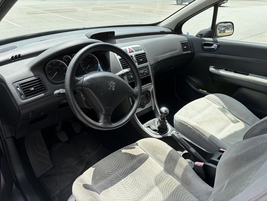 Peugeot 307 1.4 HDi Comercial – Muito económico – Inspeção até 12/2026