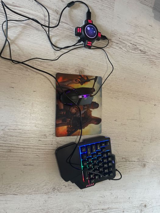 Ігрова клавіатура для телефону