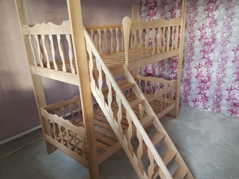 Детская кровать,двухьярусная из натурального дерева Ясень