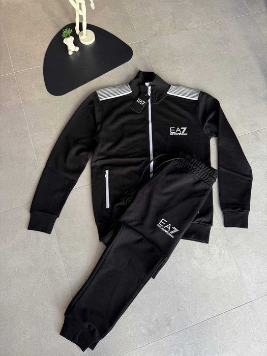 Чоловічий Мужской Спортивний костюм Armani  армані boss Black