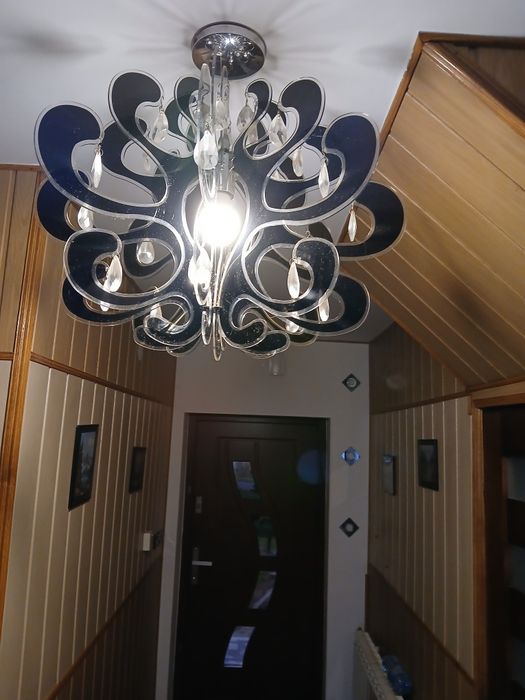 Żyrandole-oświetlenie