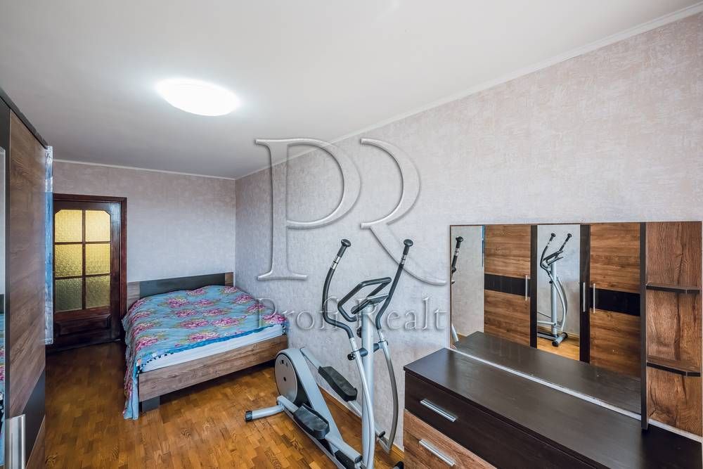 Продаж 3 кімн. квартири за адресою Олега Мудрака 41, Наумова, Академмістечко