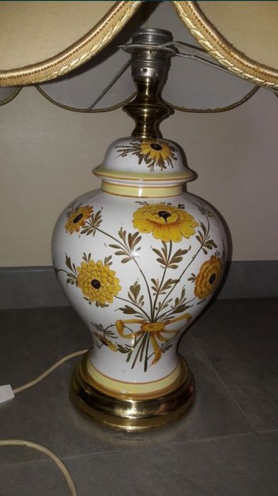 Ceramiczna lampa stołowa duza