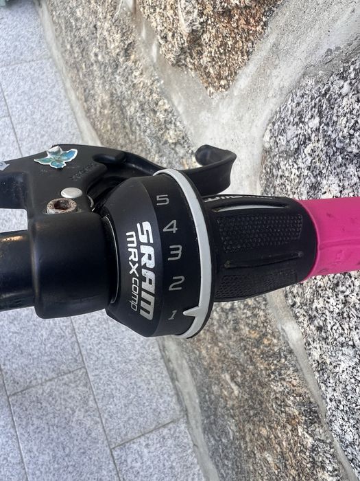 Bicicleta de criança - roda 20 com mudanças