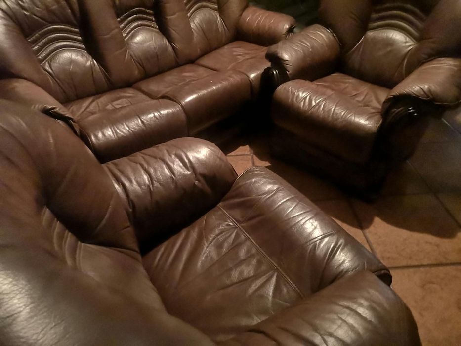 Conjunto de sofás de cabedal