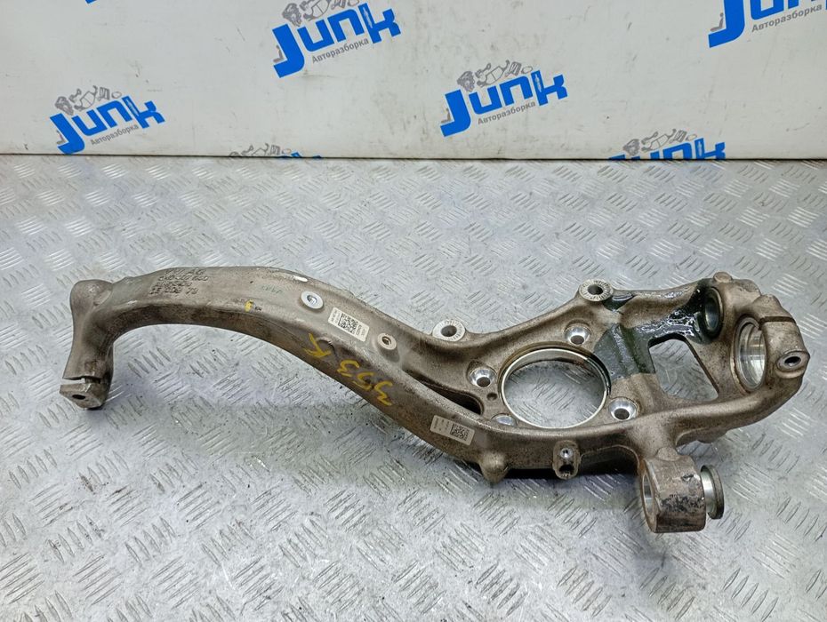Поворотный кулак передний правый 4M0407242J для Audi Q7 4M 2016-2024