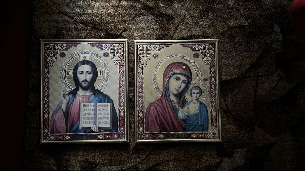 Ікони (24/20 см) дві ікони