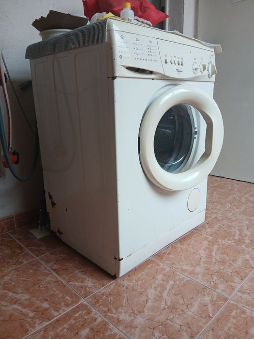 Máquina de Lavar Roupa a Funcionar 100%