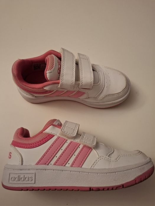 Vendo Ténis  de menina do tamanho 28 da adidas