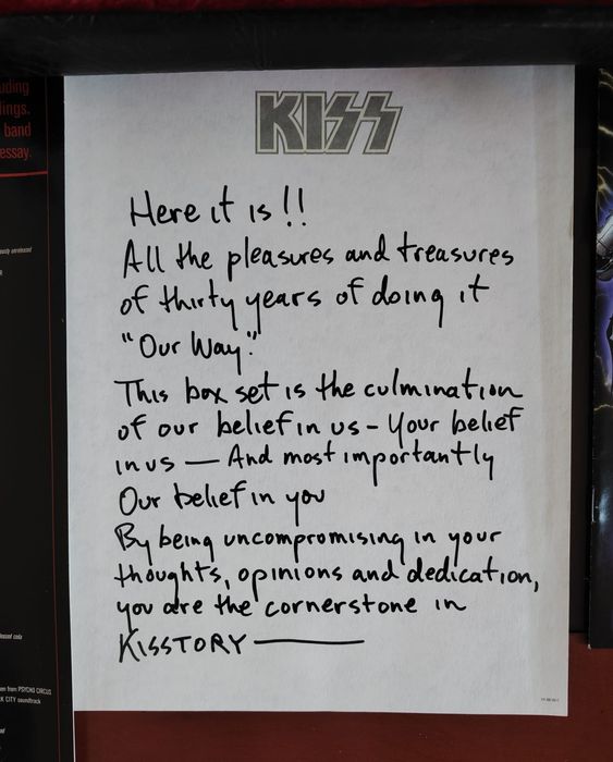 Kiss "The Definitive Collection" 5 Disc set in mini guitar case