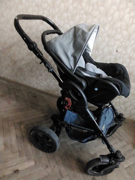 Коляска Tako Jumper x 3 в 1 (з автокріслом для дітей від 0 років)