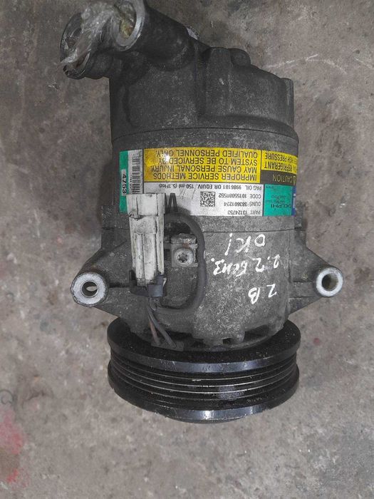 Компрессор кондиционера 13124753 opel zafira b 2.2