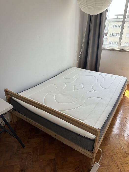 Cama + colchão 140x200