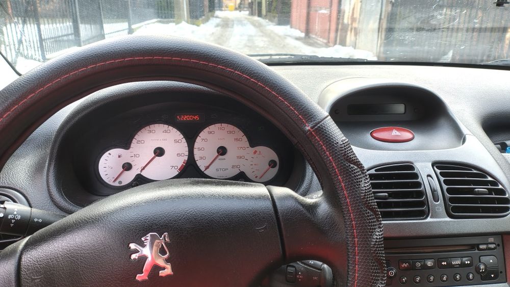 Sprzedam peugeot 206 1.4 benzyna