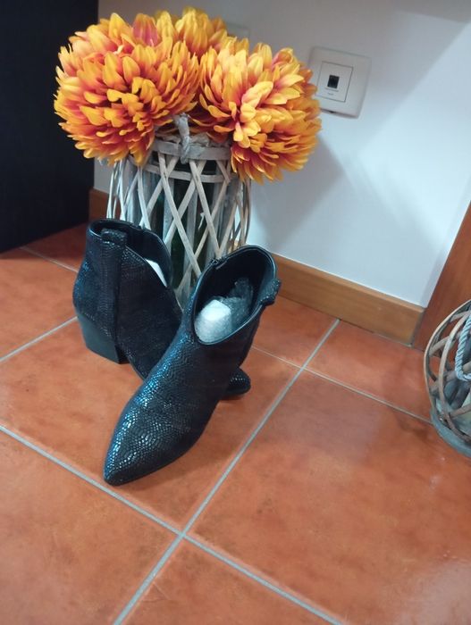 Botas  de mulher ,n. 39