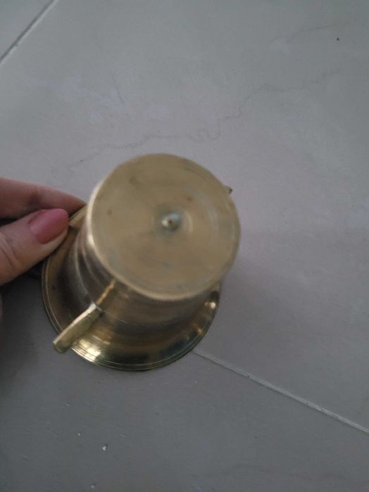 Mosiężny mały moździerz stary