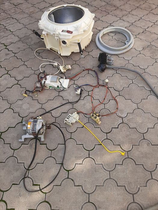 Запчасти к стиральной машине Hotpoint Ariston