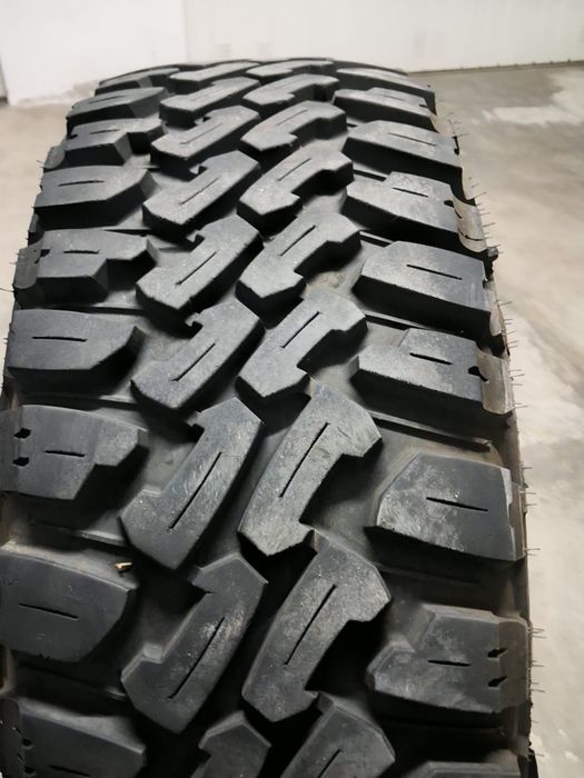 Vendo 4 jantes 15x10 com 4 pneus 35