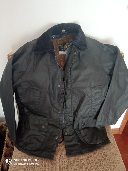 Impermeável com forra de aquecimento 6-7 anos