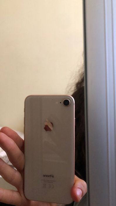 Telefon iPhone 8