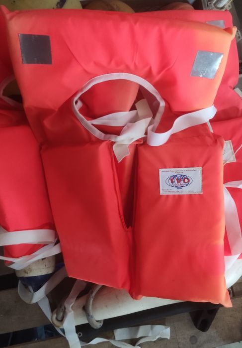 Coletes Salva-Vidas para Embarcações e Desportes Náuticos