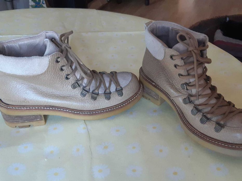 Botas marca "Cubanas" muito confortáveis