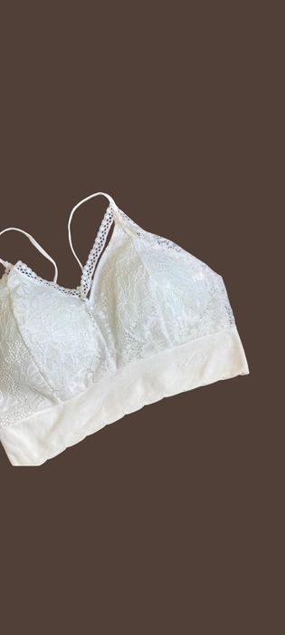 Жіночий топ стильний