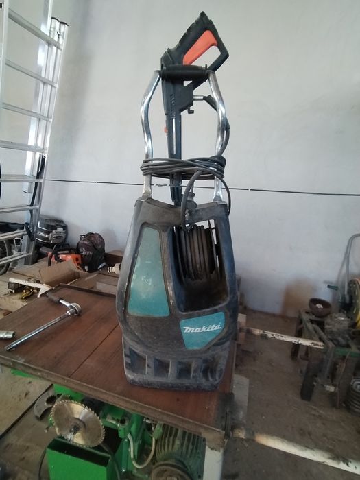 Продам міні мийку макіта